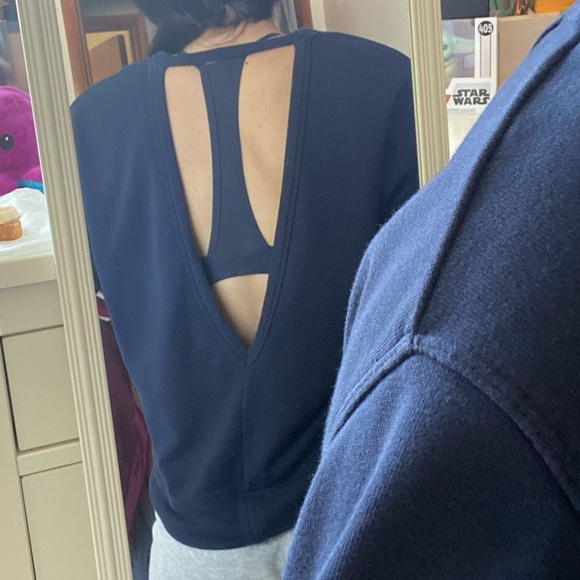 NIKE Sweat Shirt with Open Back - Picture 3 of 5